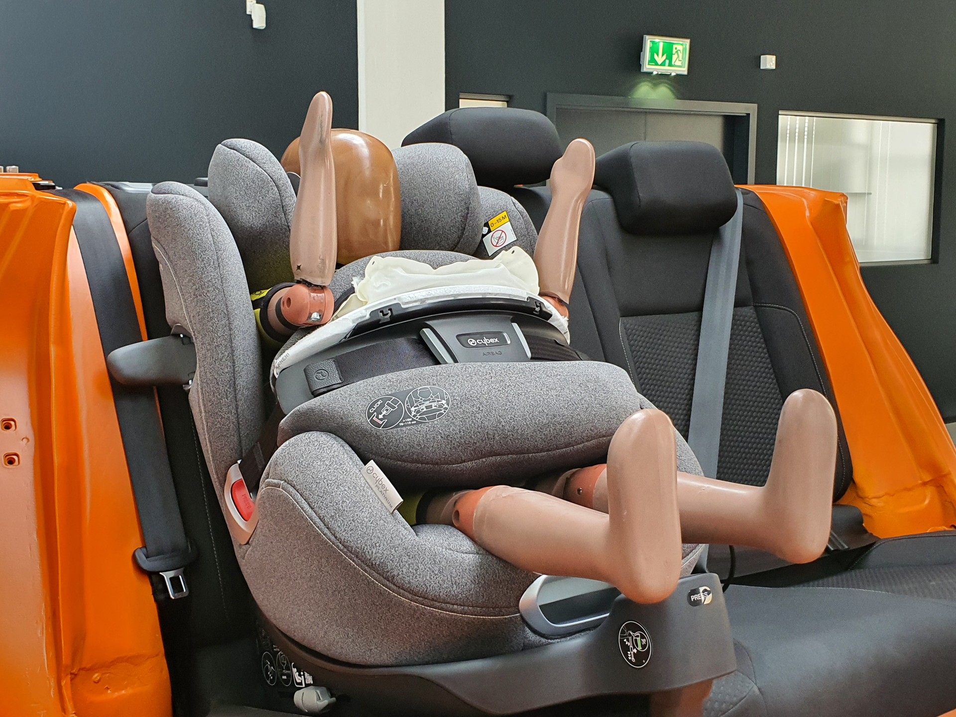 Bambini più sicuri in auto con Cybex Anoris T i-Size, il primo seggiolino  con airbag 