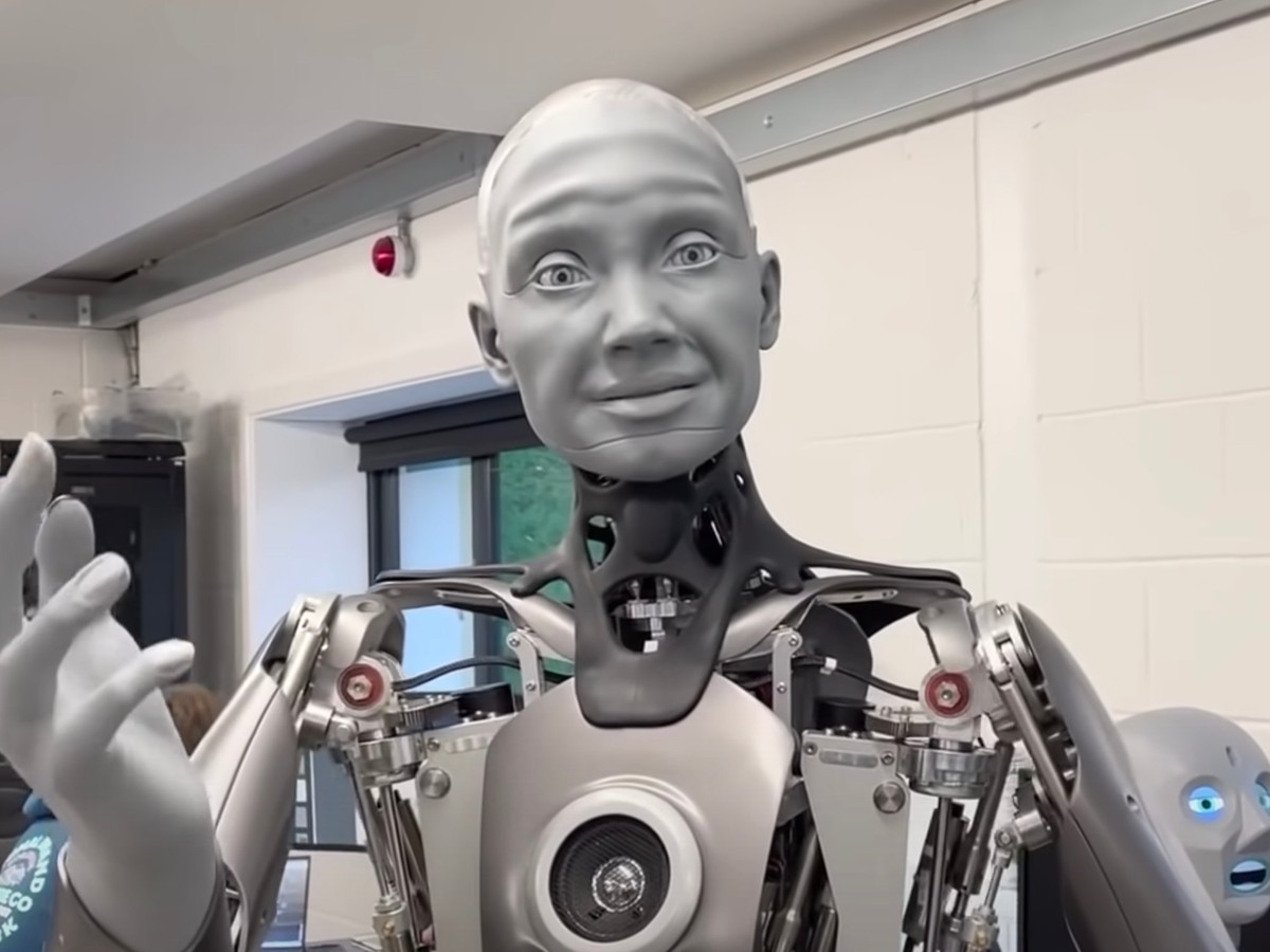 Robot, come realizzarne uno che assomiglia davvero a un essere umano