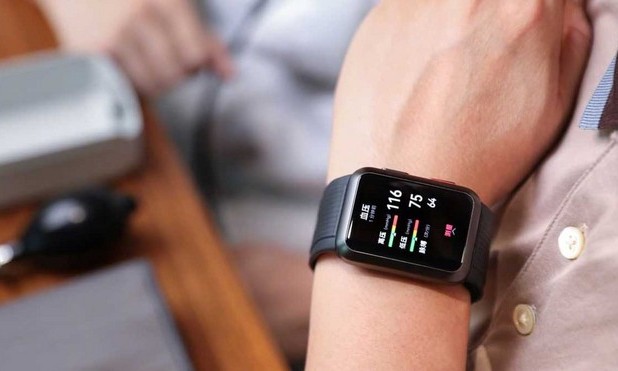 Smartwatch 2025 controllo pressione