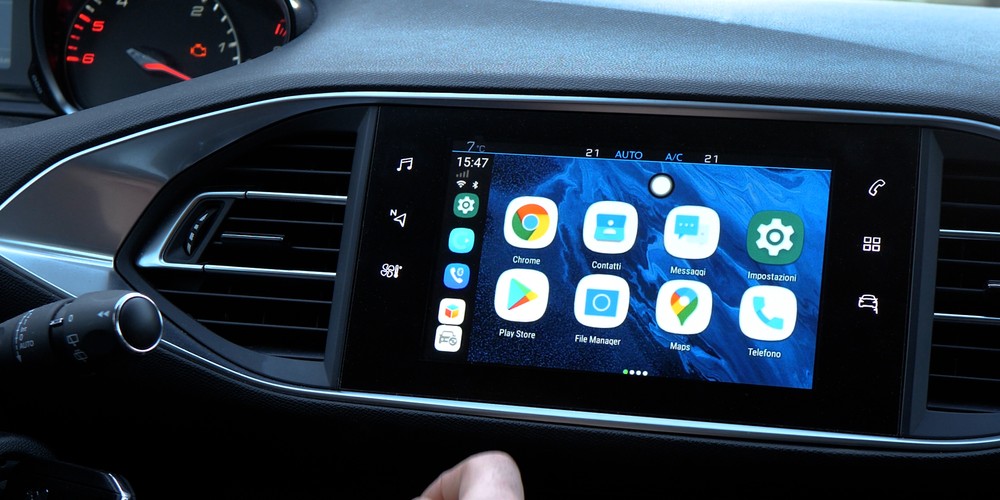 Recensione Carplay2droid 4G: lo schermo dell'auto diventa un mini PC  Android