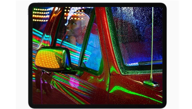 Apple vuole commercializzare iPad OLED nel 2024. Incertezza sui pieghevoli