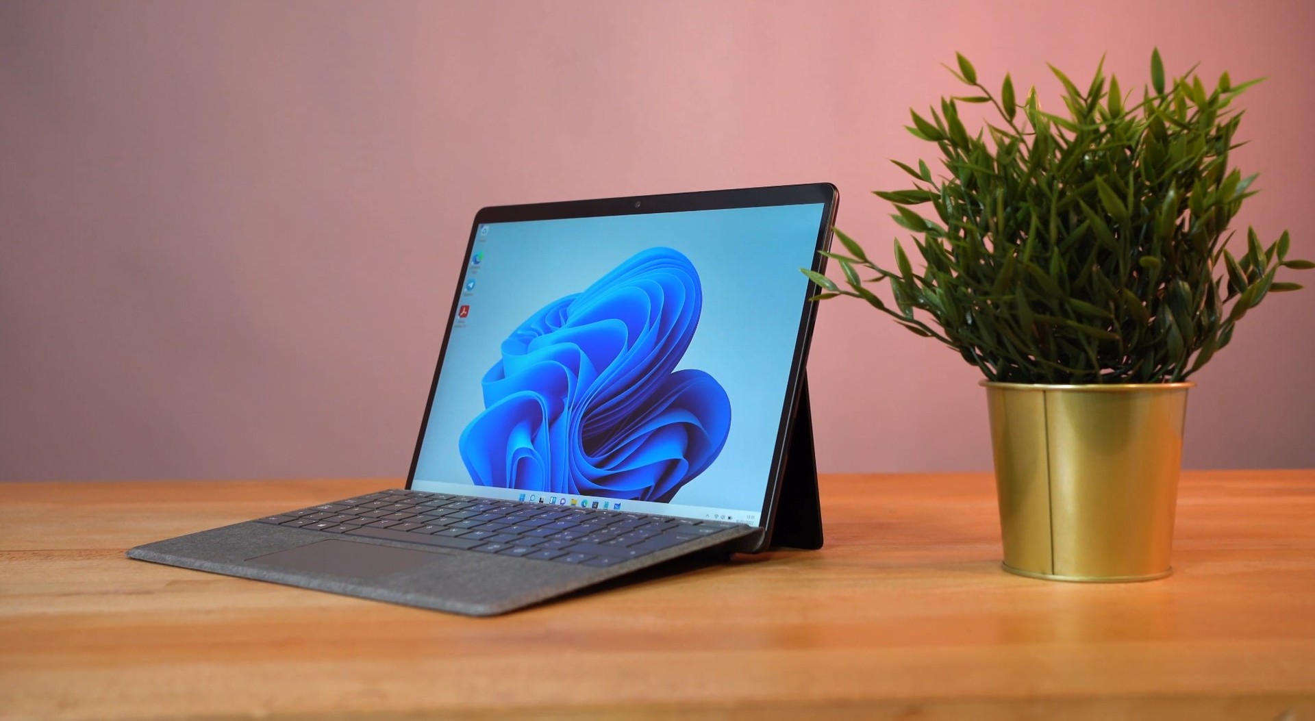 Microsoft Surface Pro 8: è il migliore 2 in 1 sul mercato | Video