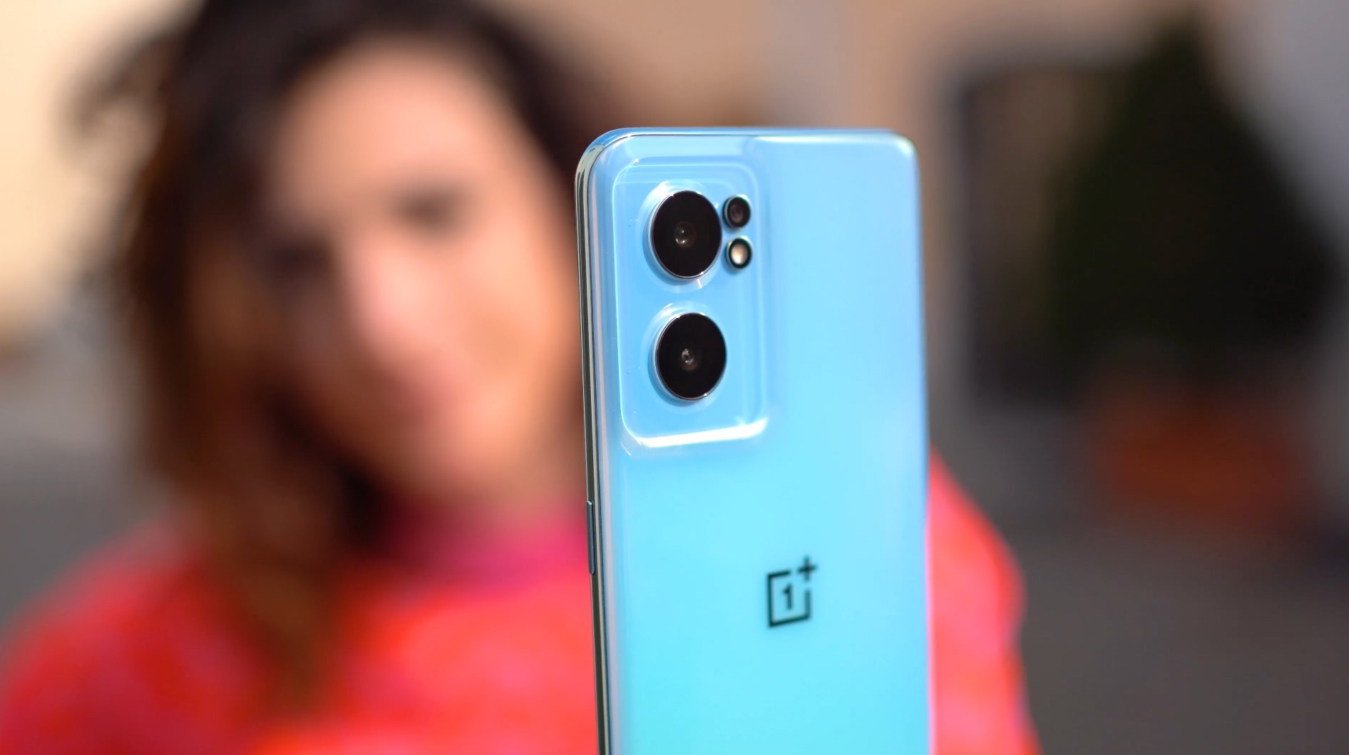 OnePlus Nord CE 2 5G: sottile e affidabile ma si fa pagare | Video recensione