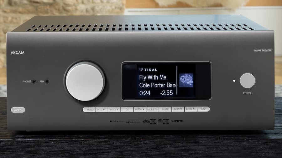 Arcam AVR5: l'amplificatore home cinema in Classe AB disponibile in Italia