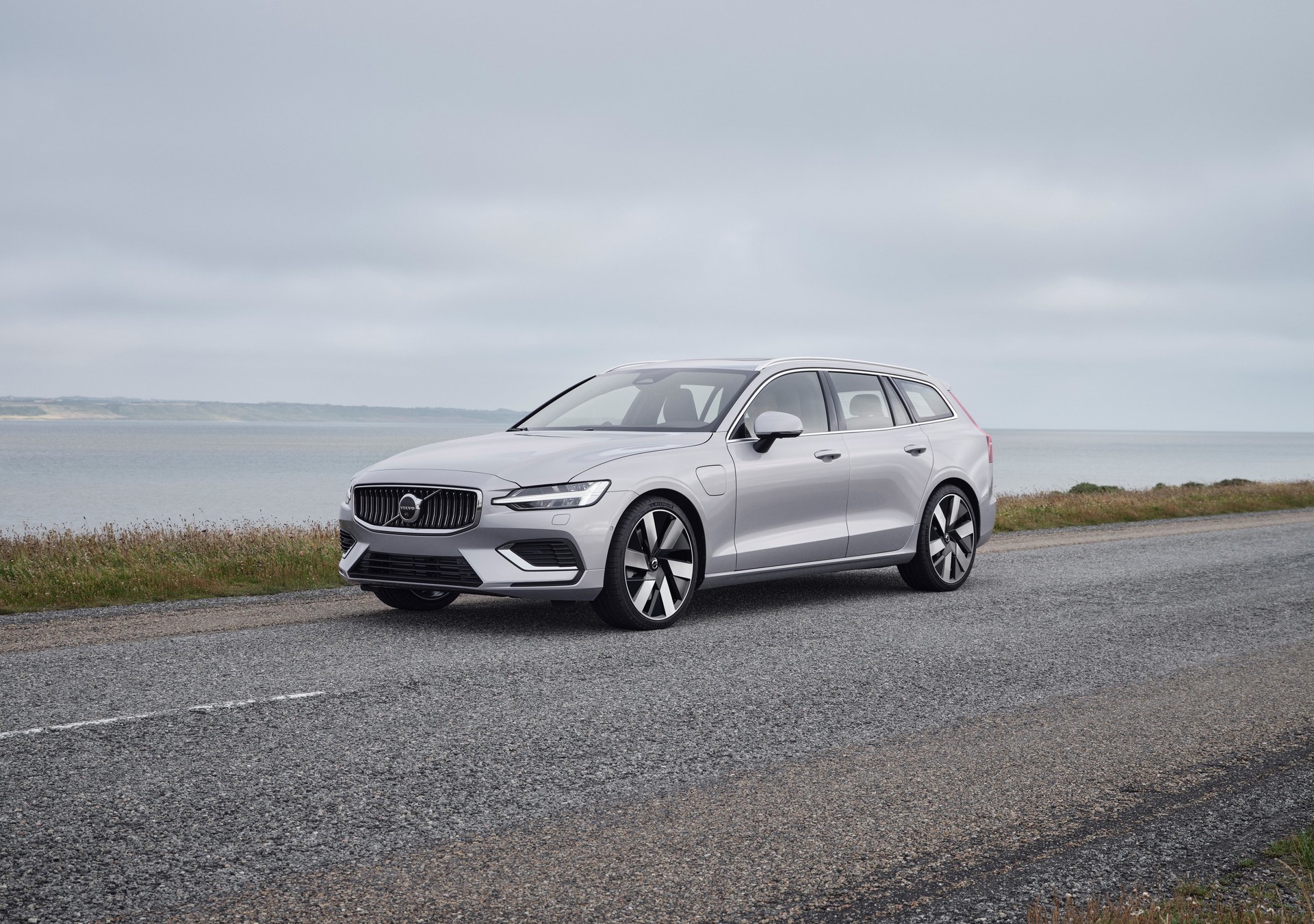 Volvo, aggiornamenti OTA su tutte le nuove auto Model Year 2023