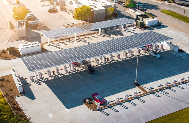 Supercharger stations for electric cars - Tesla