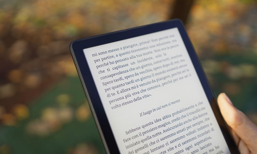 Recensione Kindle Paperwhite 2021, un gran tascabile con USB-C