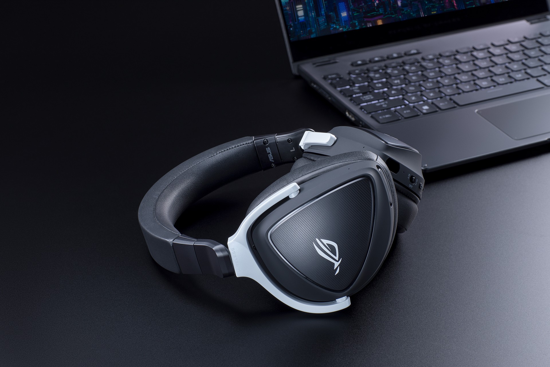 Asus rog wireless. ASUS ROG Delta s. Беспроводные наушники ASUS ROG. ROG Delta s Wireless 90yh03iw-b3ua00. ASUS ROG умные часы.