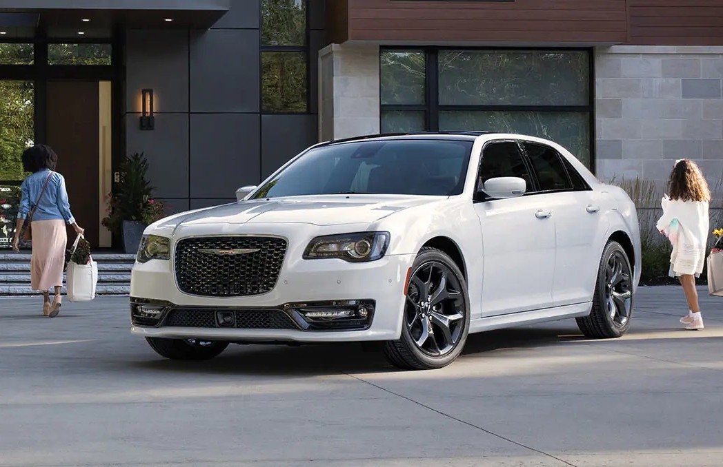 Chrysler 300, l'erede arriverà nel 2026 e sarà elettrica