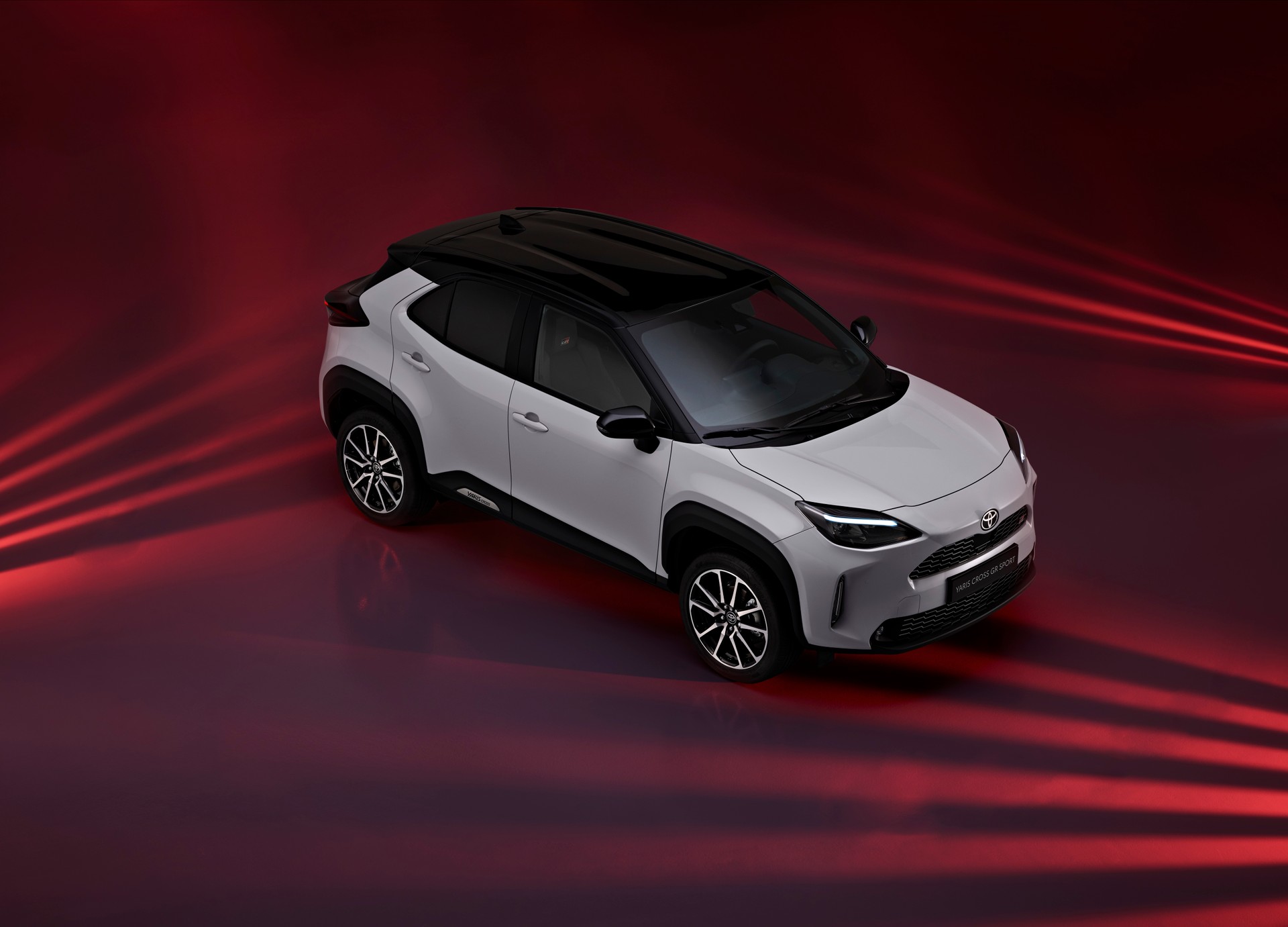 Toyota Yaris Cross GR Sport: prezzo, motore e caratteristiche