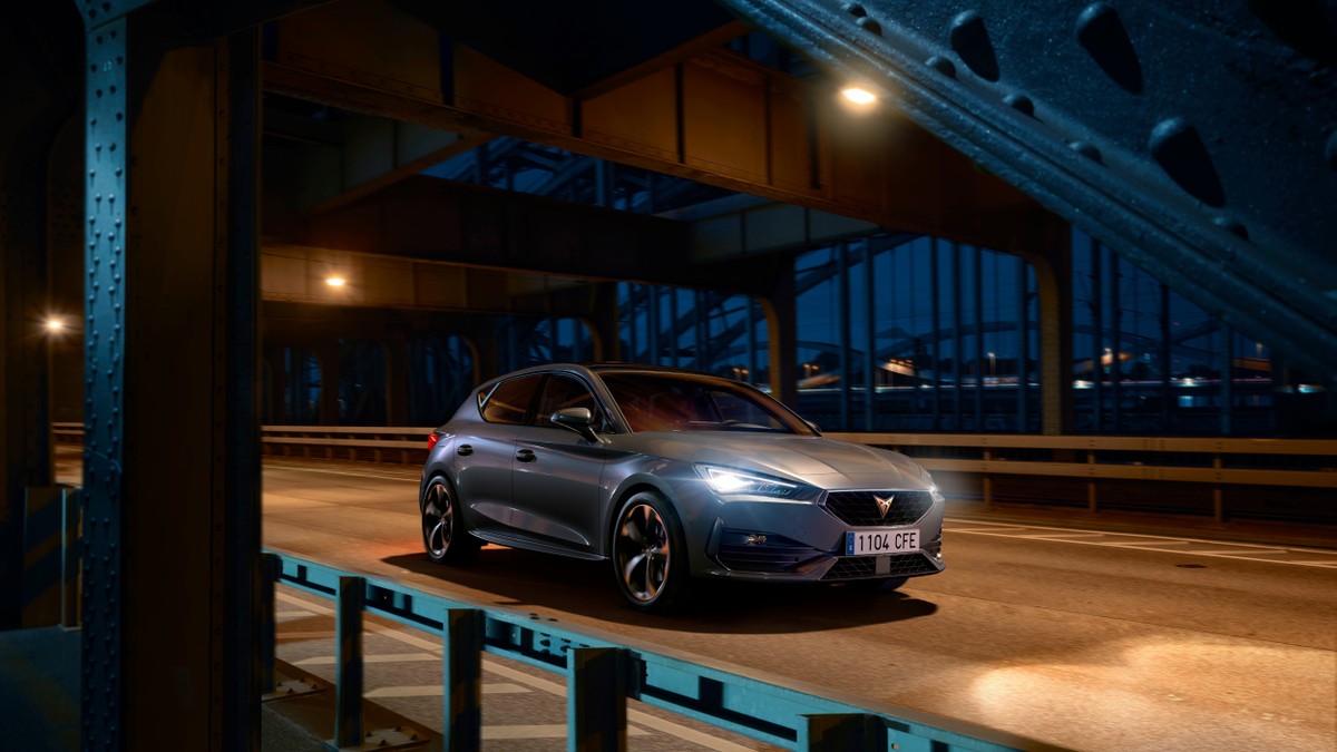 CUPRA Leon, arriva la nuova versione 1.5 Hybrid 