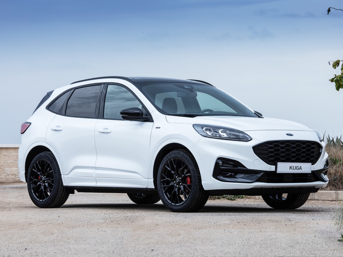 Ford Kuga, look più grintoso con il Black Package 