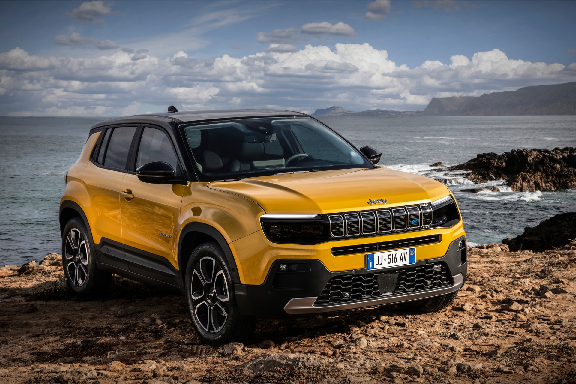 Jeep Avenger, Nuove Foto Spia Del B-SUV Con Motore Endotermico