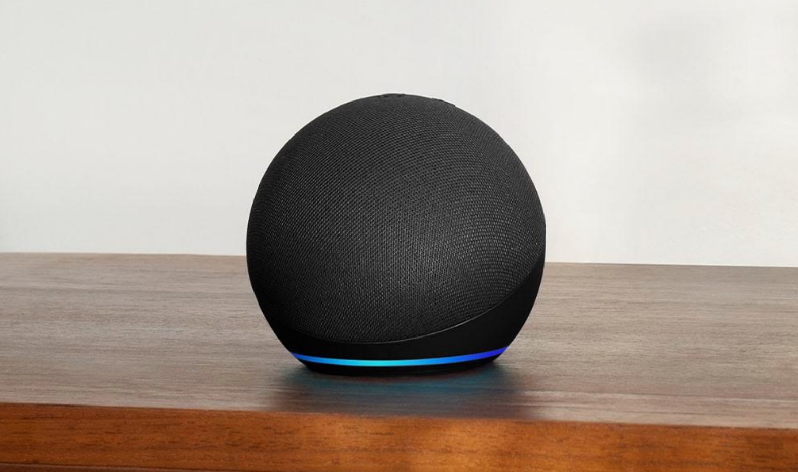 I dispositivi Alexa stanno ricevendo una nuova opzione vocale dal sound  maschile (foto)