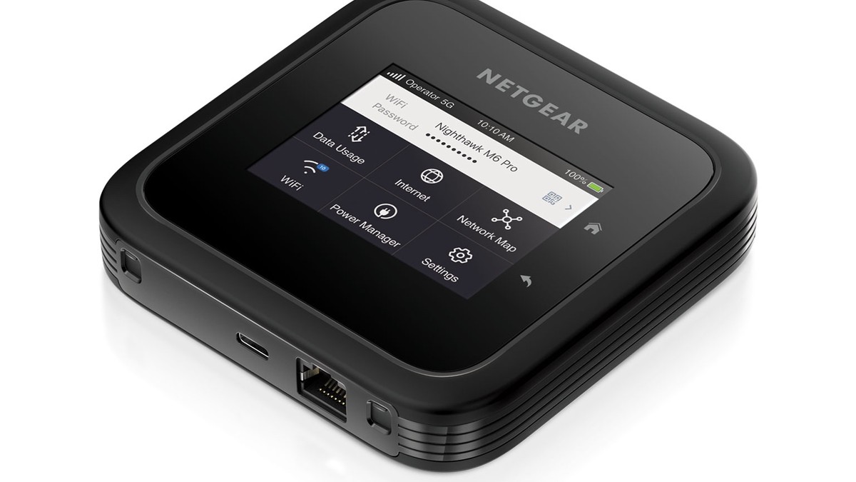 Netgear Nighthawk M6 Pro è il primo router mobile 5G con Wi-Fi 6E