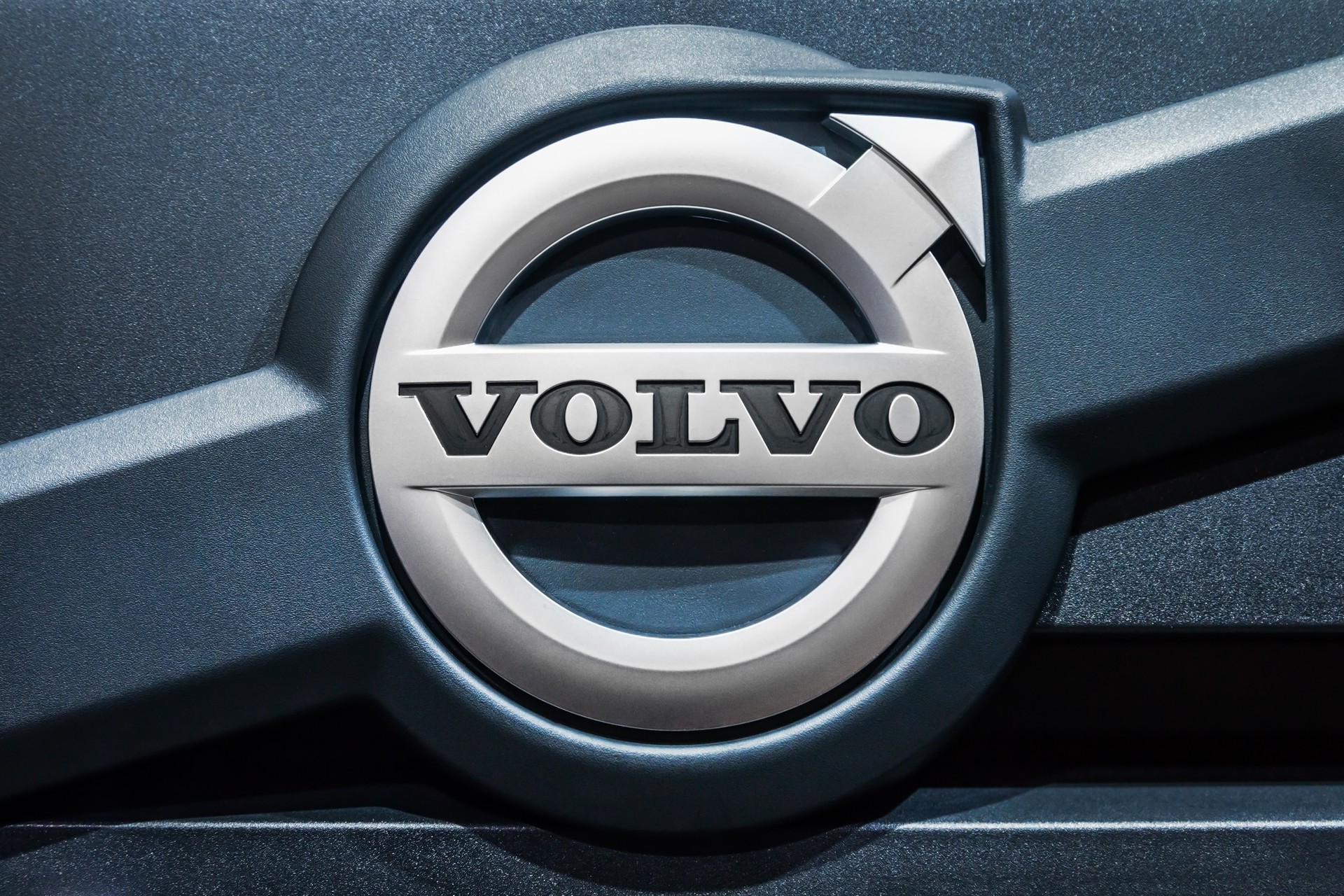 Volvo Cars: risultati record nel 2024 e sfide all'orizzonte per il 2025