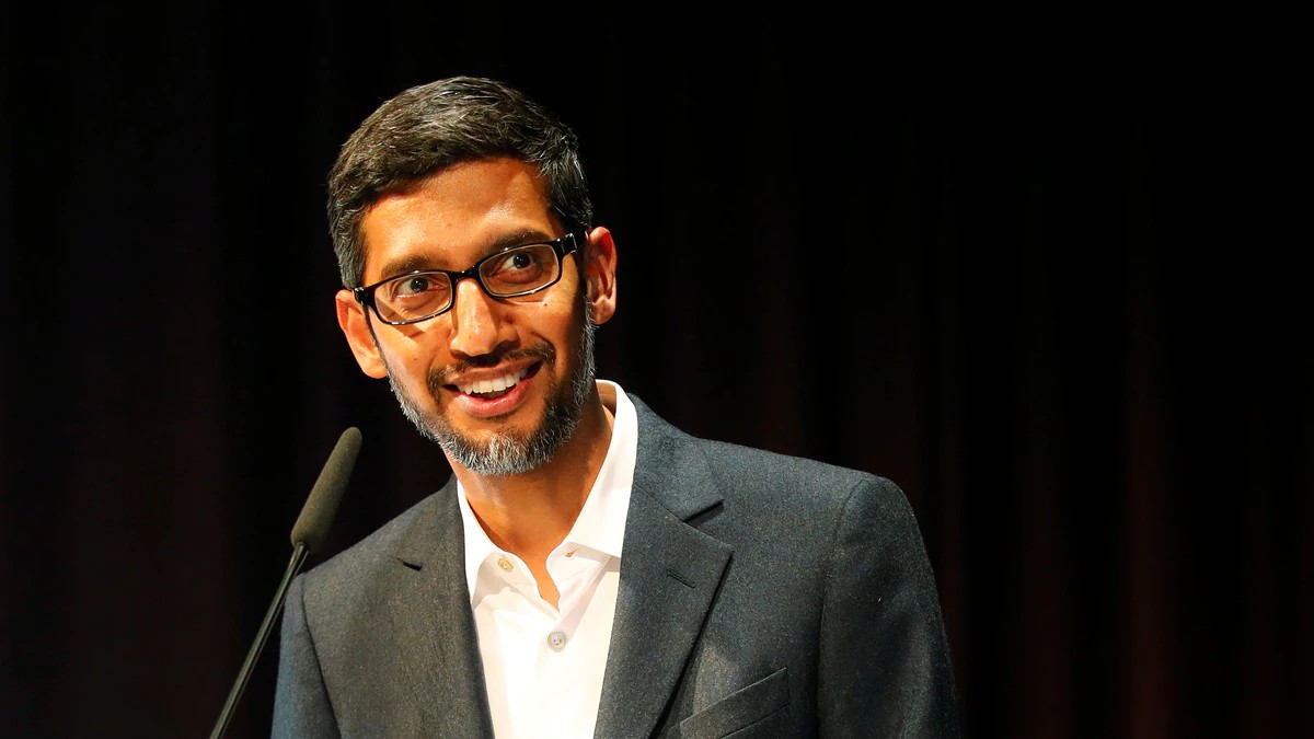 Sundar Pichai parla delle sue abitudini tech: usa più di 20 smartphone!