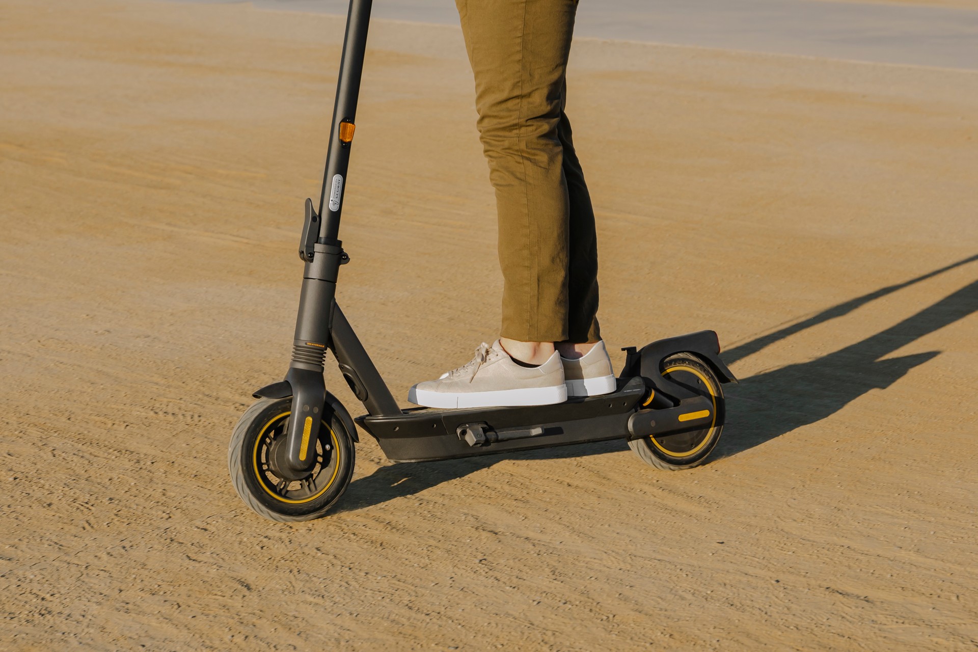 Segway si adegua alle nuove regole: ecco frecce e altri accessori per i  suoi monopattini elettrici