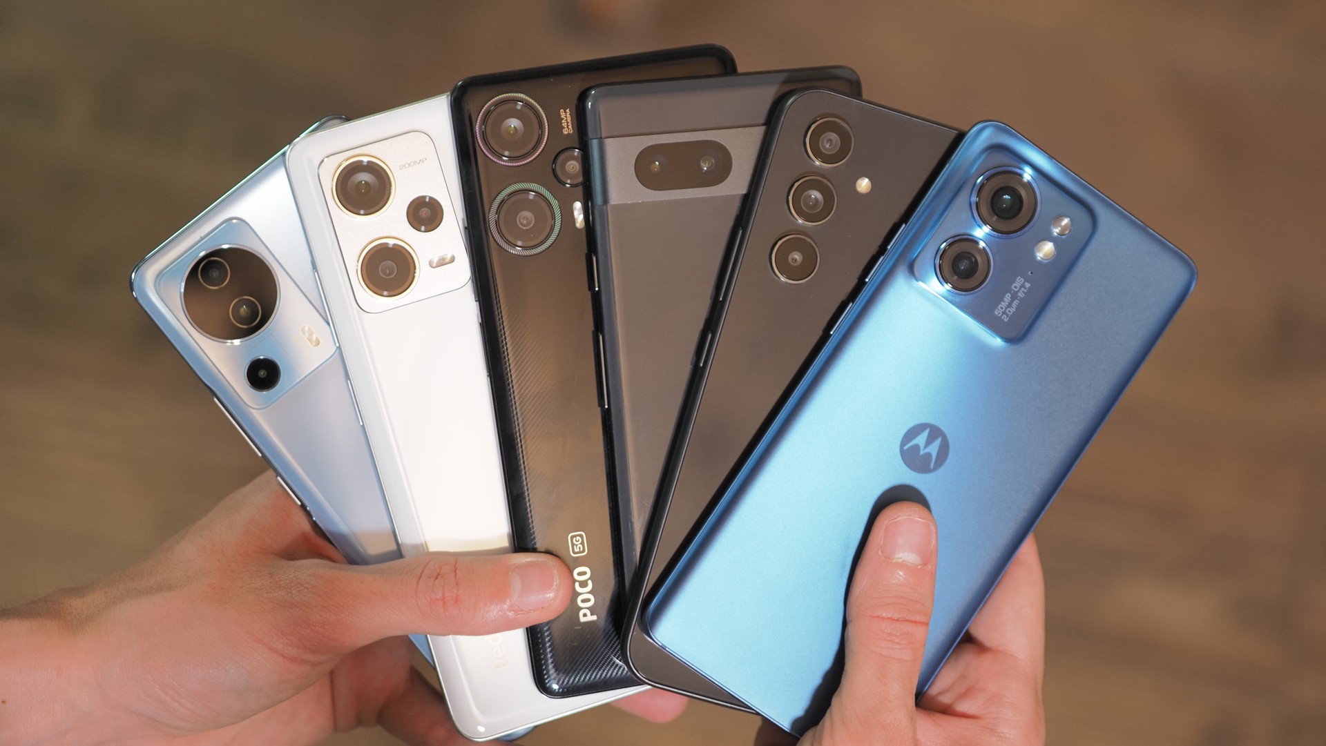 Confronto smartphone fascia media 2023: il vincitore che non ti aspetti | Video