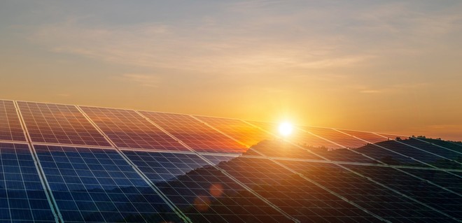 Terna, consumi elettrici in calo nel 2023. Rinnovabili al 36,8%