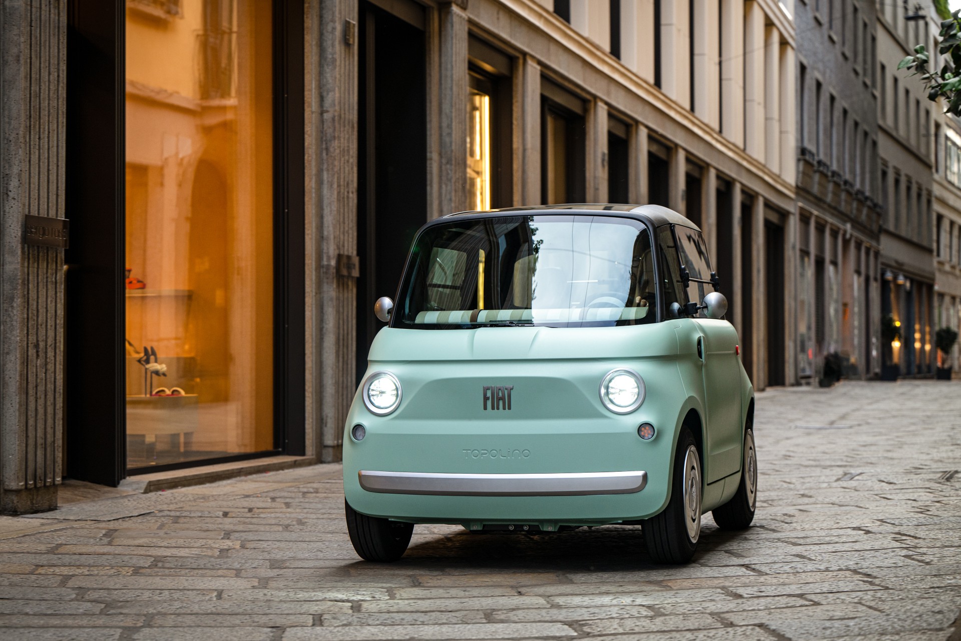 Fiat 600, ecco la versione definitiva. A Roma in via della