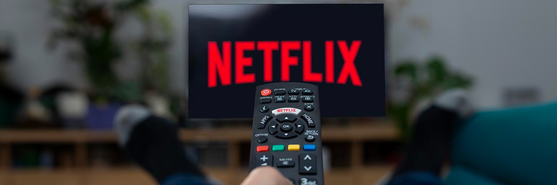 Su Netflix il costo dell'abbonamento aumenta ancora, novità anche