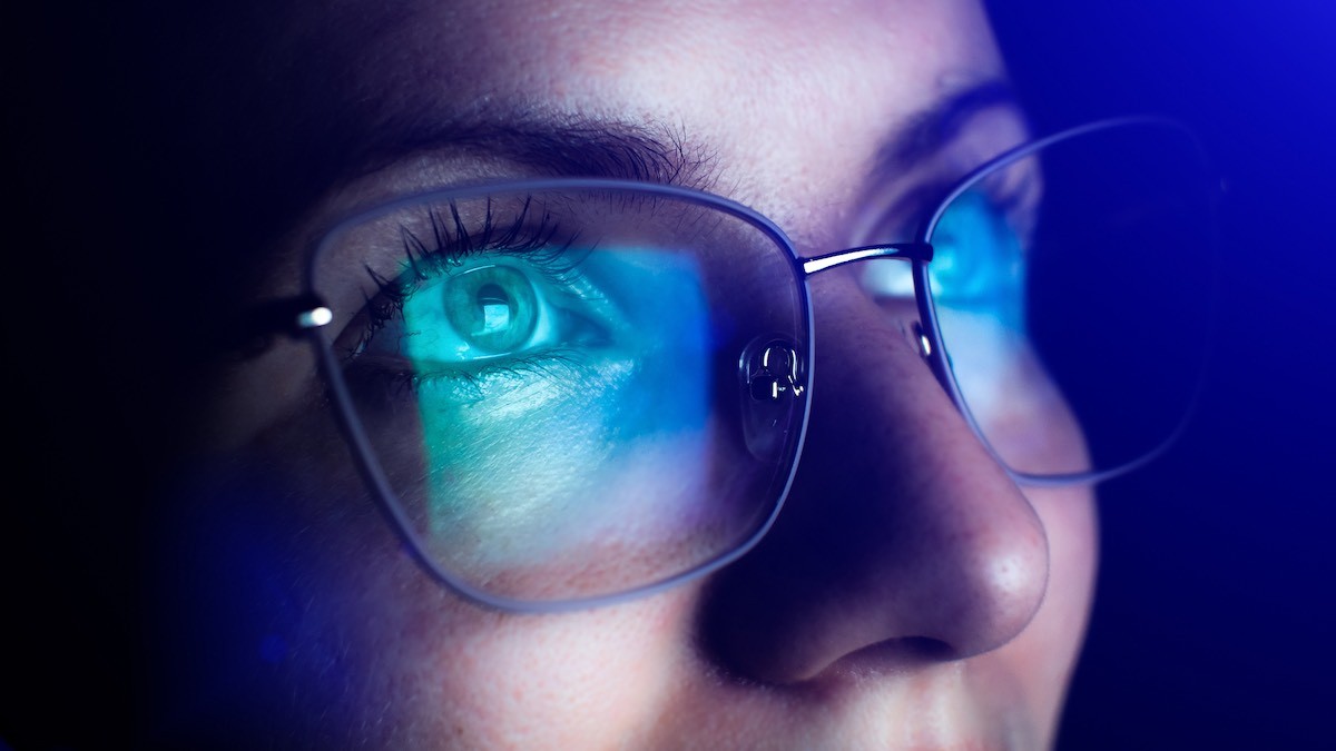Nuovo studio mette in discussione l'efficacia delle lenti anti luce blu 