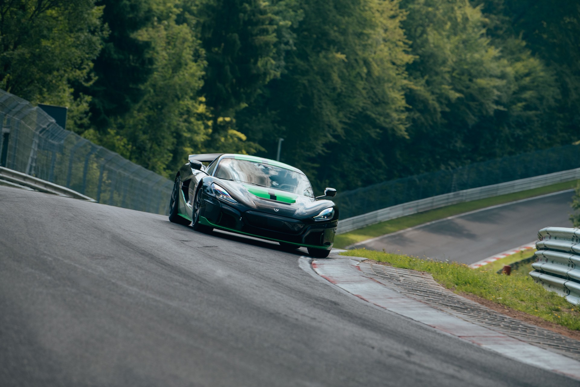 Rimac Nievera bate el récord de Nurburgring