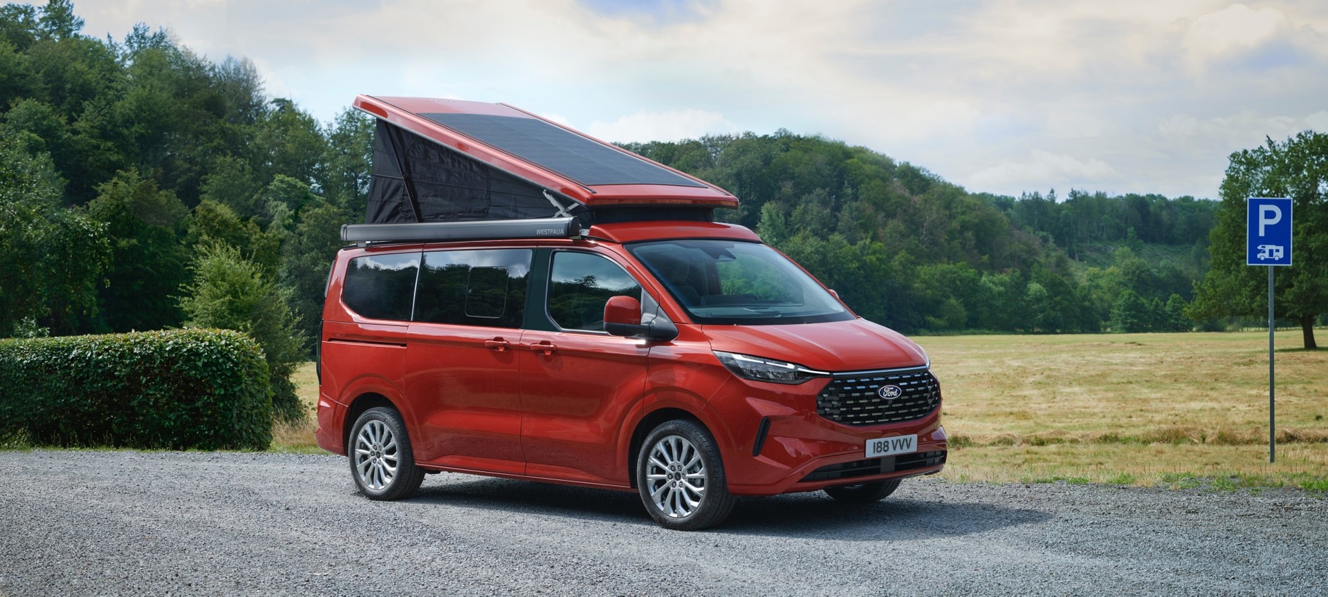 Ford ufficializza il nuovo Transit Custom Nugget: ecco come si rinnova il camper van