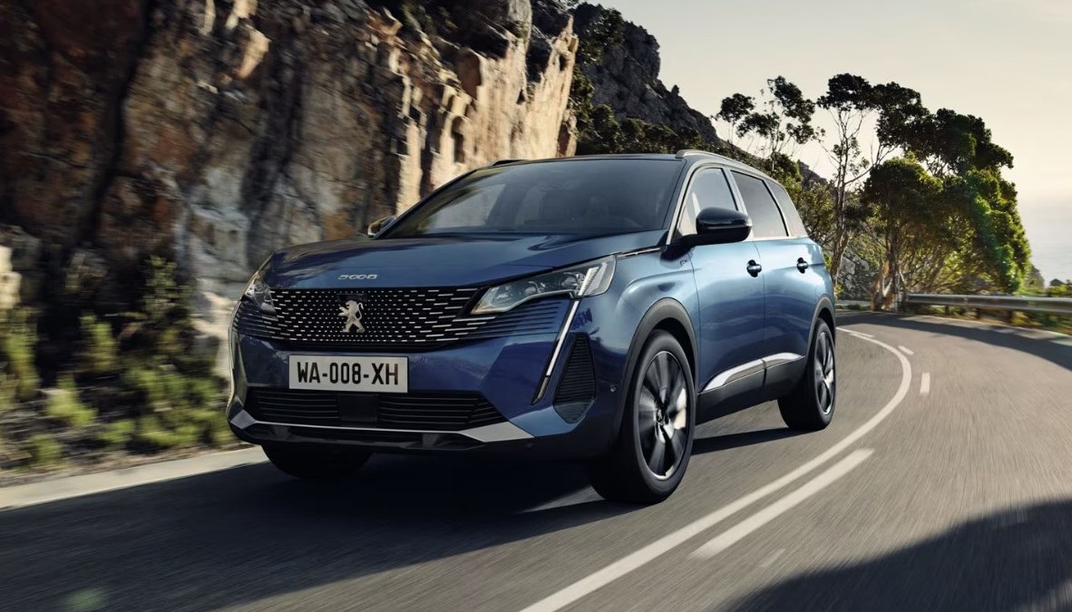 Peugeot 5008: e se il nuovo SUV fosse così? 