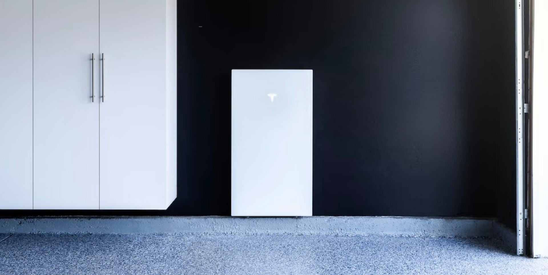 Official Tesla Powerwall 3, on sale from 2024. All the news