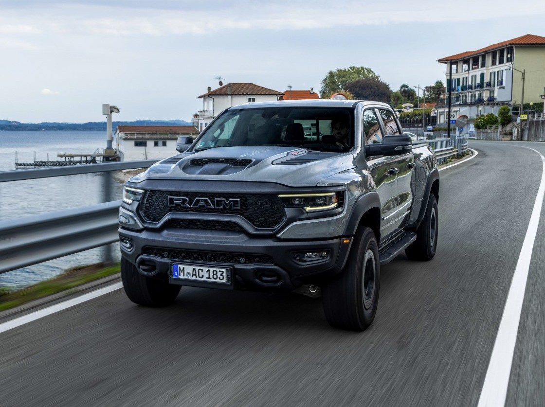 RAM 1500 TRX Lunar Edition, il nuovo pickup arriva in Europa V8 da