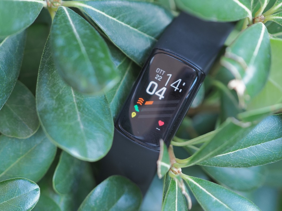 Recensione Fitbit Charge 6: una smartband completissima e affidabile ma  che prezzi! 