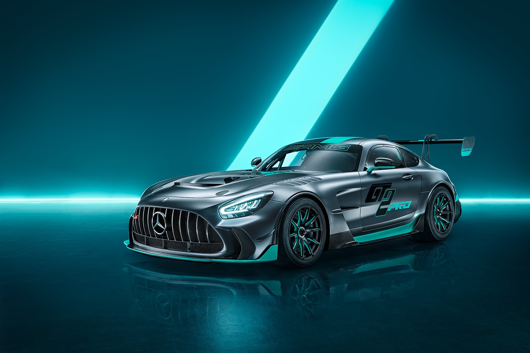 mercedes-amg-gt2-pro-ecco-la-nuova-supercar-per-i-track-day