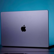 MacBook Pro 16 con M5 Max e 36 GB di memoria unificata: -23% su Amazon