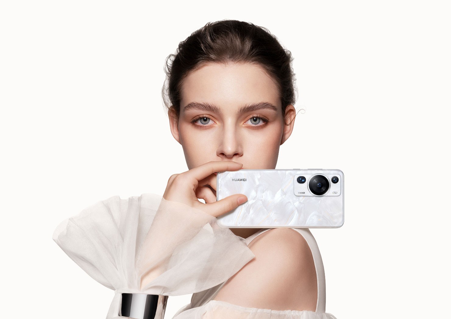 Huawei P70 al debutto nella prima metà del 2024 con fotocamere al top | Rumor