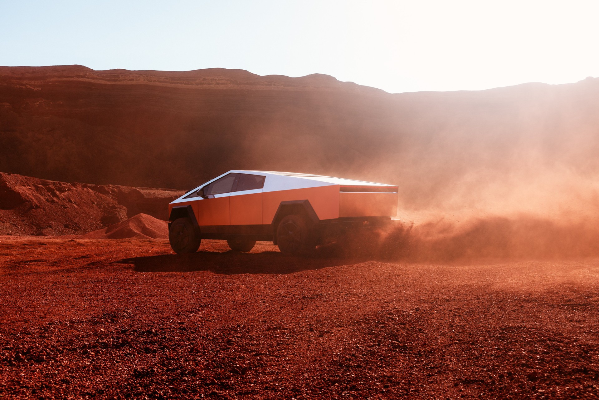 Tesla Cybertruck, le pick-up électrique fait officiellement ses débuts.  Versions et prix