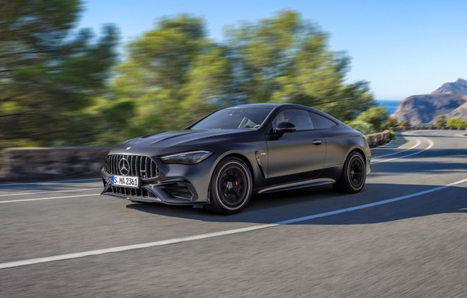 Mercedes-AMG CLE 53 Coupé, motore 6 cilindri e 449 CV per la sportiva