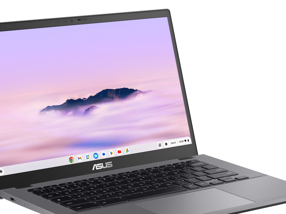 Asus Chromebook Plus CX3402 ufficiale: offre tanto, costa il