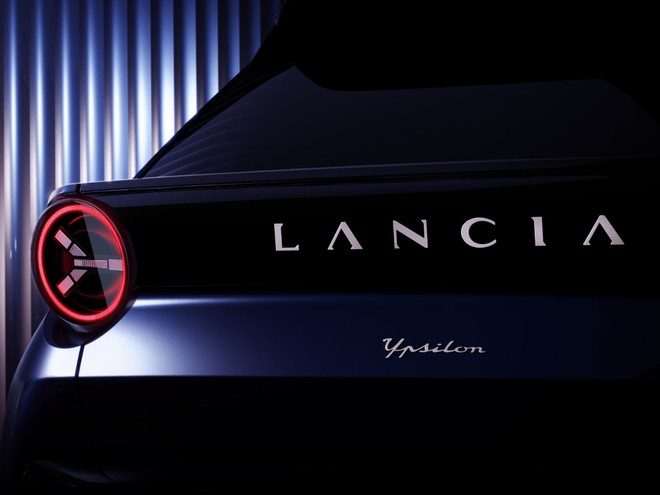 Lancia Ypsilon 2025, primo assaggio del posteriore