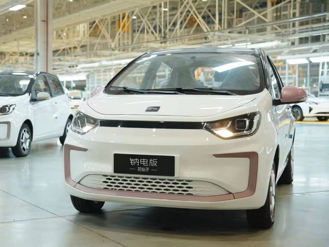 JAC Yiwei EV, partita la produzione in Cina con batterie al sodio