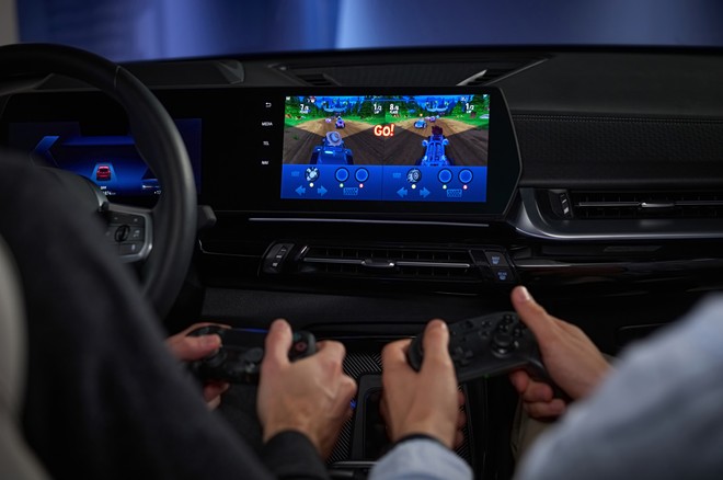 BMW mostra le ultime tecnologie al CES 2024: giochi in auto e realtà aumentata