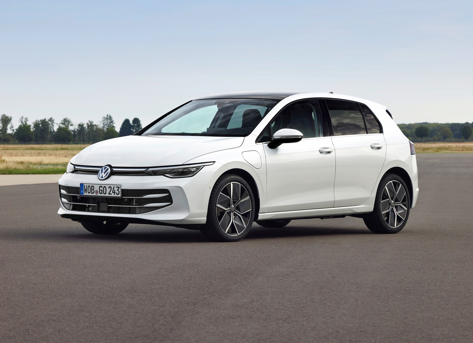 Volkswagen Golf, ecco come cambia con il restyling 