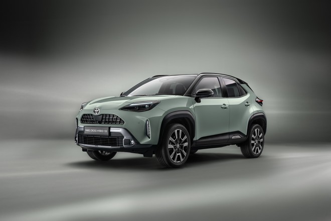 Toyota Yaris Cross 2024, partono gli ordini in Italia. Prezzi