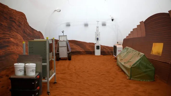 Living on Mars?  NASA is looking for volunteers for a one-year mission simulation