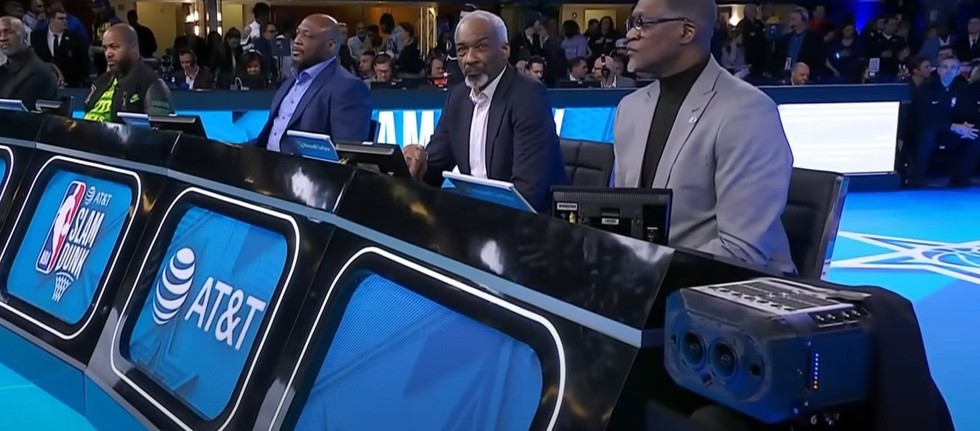 Apple Vision Pro ci porta sui parquet NBA: lo spettacolo del basket in 3D!