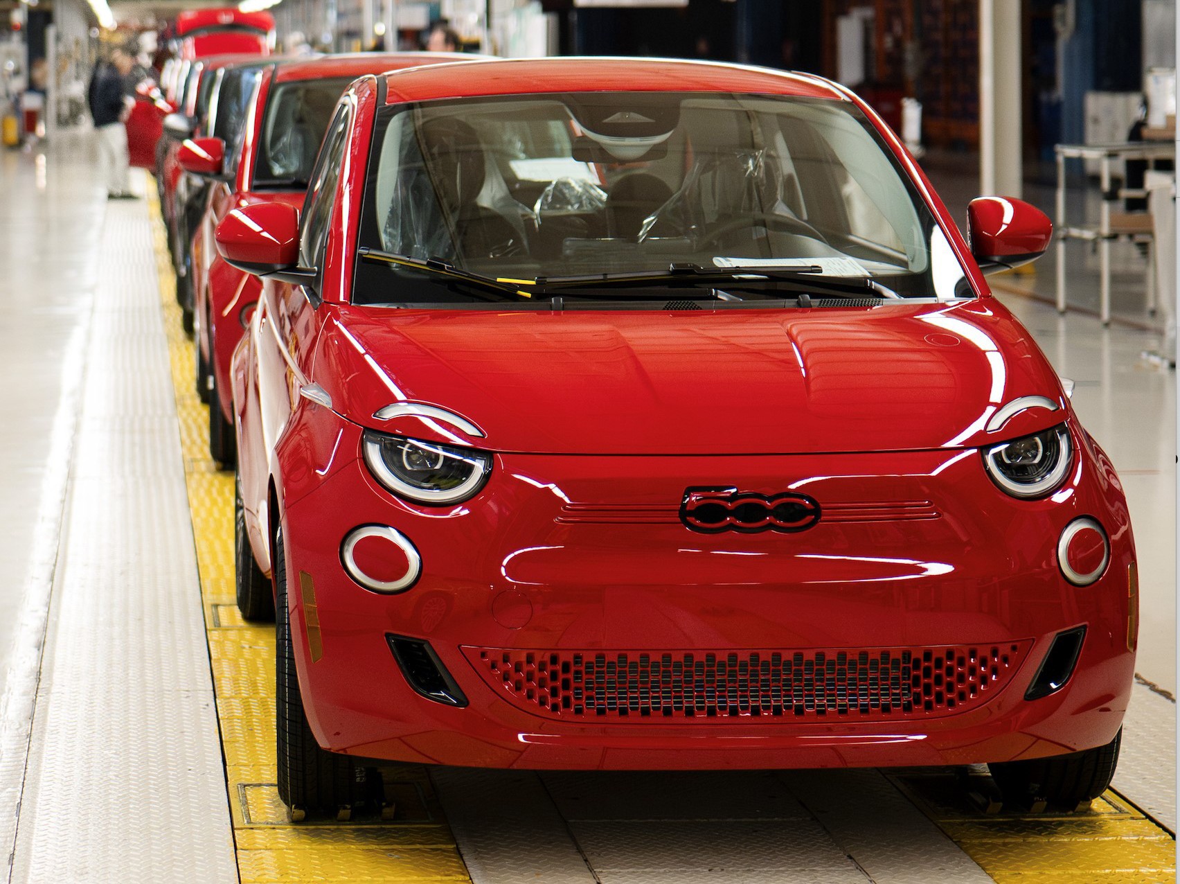 Fiat 500 électrique, la production de modèles pour les États-Unis a démarré à Mirafiori