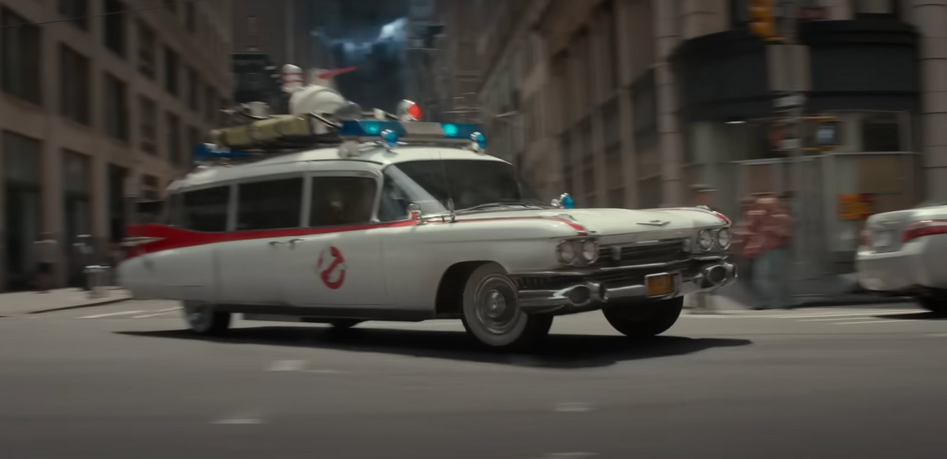 Waze trasforma la nostra auto nella Ecto-1 di Ghostbusters: Minaccia Glaciale