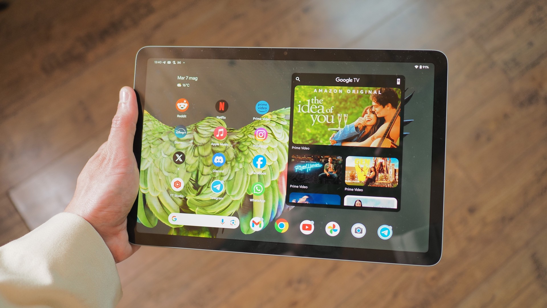 Google Pixel Tablet in offerta a 369€ su Amazon: è il tablet da
