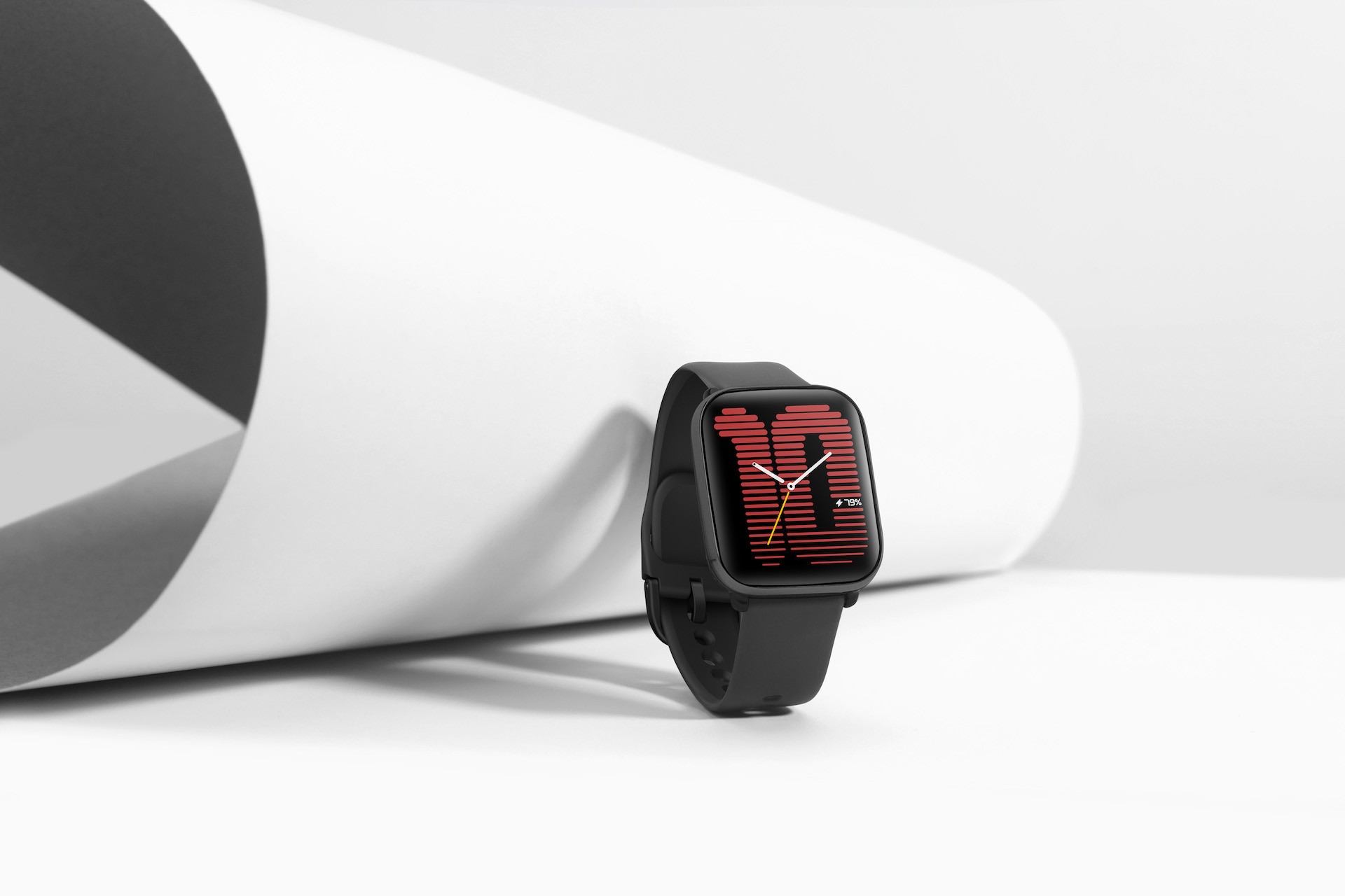 Zepp OS 4 disponibile su Amazfit Active e Balance con GPT-4o integrato: le novità